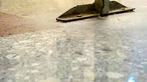 こんな公衆トイレでゲイセックス試したことある？