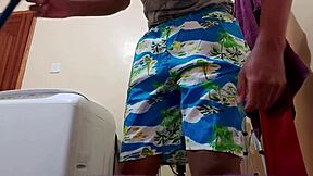 एक्सीडेंटली गे बन गया वाइल्ड एमेच्योर क्लिप में