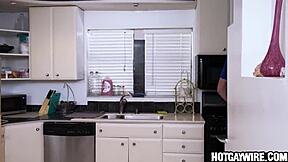 Hej, kdaj si zaželel vroče akcije po težkem delovnem dnevu?