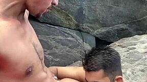 trdo jebanje na plaži abrico na kamnih - rj