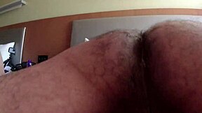 Nagyapa nyelvel keféli a mexikói lyukat, aztán hatalmas adagot kap a szájába!