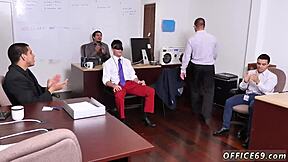 Unge straight teen drenge i varm homo thug mundarbejde action