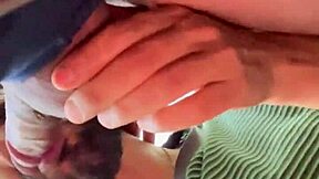 गार्डन में, एक हॉट लातीना एमेच्योर वाइल्ड एक्शन में लीन होता है।