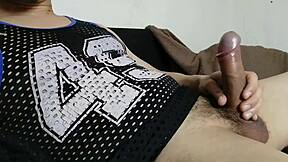 पार्टी में मस्त मस्तर्बेशन सेशन के लिए तैयार