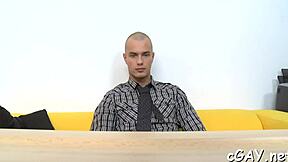 शानदार स्टड गहरी गैंड पाउंडिंग चाहता है बेयरबैक मुकाबले में