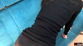 Hotte lokker servitør til offentlig togtur med stram anal pounding