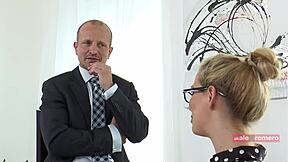 Forfører skolens rektor i dampende kort klip