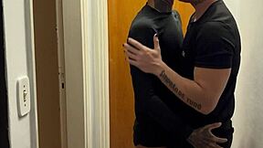 jovens caught kissing on building camera