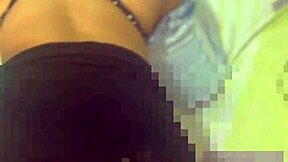 Buiten amateur bondage met nauwe kontactie. Geboeide bunny gaat los!