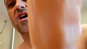 Hey άνθρωπε, συνέχισε να γαμάς τον κώλο μου με αυτό το ξυρισμένο πούτσο!