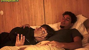 Po nesreči sem pogoltnila kurca svojega polbrata med filmom