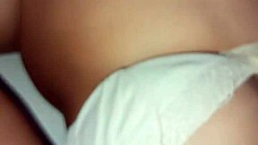 Aasialainen äitipuolen poika nai äitipuolta lähikuvassa creampie