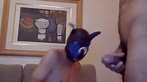 Hård fisting-session med bareback amatör-action i full detalj