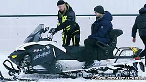 Falconstudios - καυτό τρίο με ζουμερό γαμήσι σε χιόνι