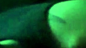 अविश्वसनीय विशाल लंड बेयरबैक चूसना