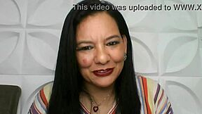 Η μάνα και ο γιος παρθένος ξετυλίγουν την ιστορία