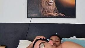 Bílý chlap mě pozval studovat, vzal si černý chuj do těsné díry