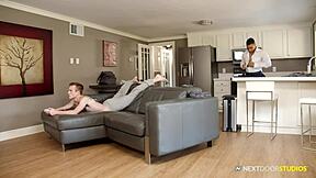 Twink gamer nextdoorstudios naik hunk latino untuk bayar sewa