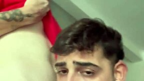 मैंने खिड़की से नए पड़ोसी को देखा और उसने जोर से चोदने को कहा!