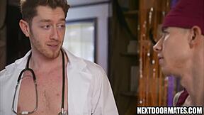 万圣节同志三人行，小鲜肉口交和指交