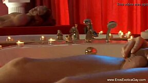 Hän koskettaa itseään niin eroottisesti taitavasti