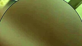 公衆トイレで警備員にフェラ