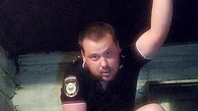 Ruw politie anaal beuken met wodka fles video