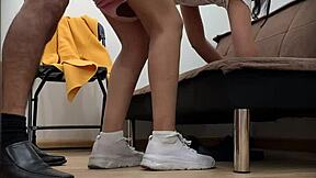 Nataly, la ninfa messicana, ignara del voyeur furtivo che registra