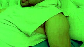 Přítel mé sestry mi žere prdel holýma