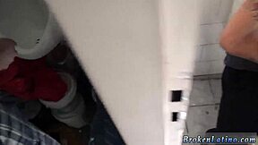 Hej hunk, hočeš naučiti trike sesanja kurca v hardcore akciji?