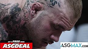 Parole Officer Slams Tatted Hunk in Office Deepthroat