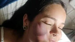 Lunah Blanc stönar när hon sväljer stor kuk för djup ritt