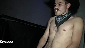 เย็ดและปล่อยในห้องมืดกับหนุ่มเซ็กซี่