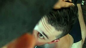 स्केटर ट्विंक विशाल मोटे लंड से हंक को सेड्यूस करता है