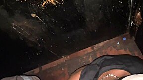 Souložím s děvkou z Praça do Arouche s hrubou vášní v glory hole