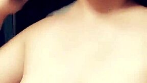 sexyninetails mostra charme bissexual selvagem! 😜