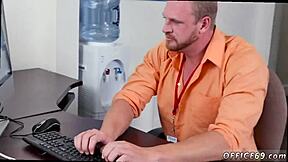 Wow! Bărbați roșcați goi în sex gay dashing fierbinte!