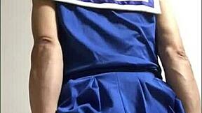 Cheerleader Jepun crossdress main anal ketatnya