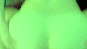 इंटररेसल बेयरबैक मसिव कम लोड के साथ।