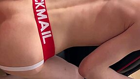 Yo, inviterte denne søte twinken hjem og hamret hans tette røvhull!