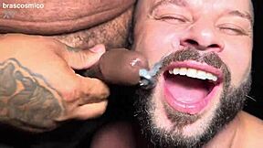 Orgia selvagem bareback com grupo interracial esquenta rápido