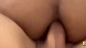 Remaja Brazil ini diam dengan kontol di mana-mana