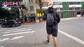 Горещи аматьори се показват и чукат на публично място