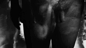 Jeg nyder at se sort graffiti porno med gay pik leg