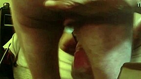 嘿，想看这个老截肢爷爷被随机搭讪者使用吗？