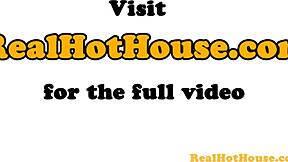 Muskularny hunk serwuje perwersyjne lodziki