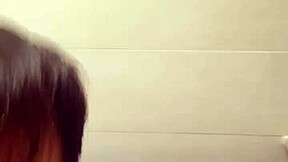 Japanilainen mies imi minut Aeon-kauppakeskuksessa