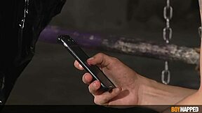 Sub Twink von Master auf unbeschnittenem Schwanz hart abgespritzt