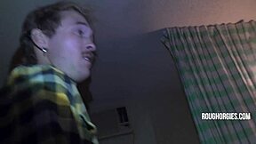 Hé, csatlakozz ehhez a vad újévi fiú orgiához