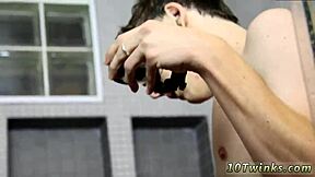 Y Boy Aksi Telanjang Di Bilik Air